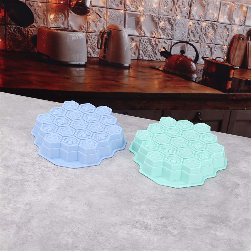 Silicone 19 Mobile Bee Honeyco - Candle Making Supplies Online recension och pris