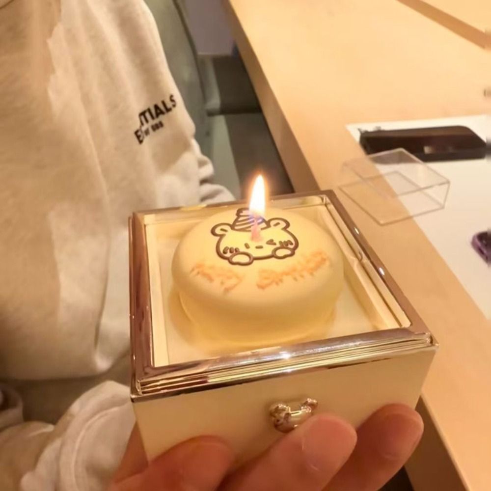 Automatic Flip Bear Flip Ring  - Candle Surprise recension och pris