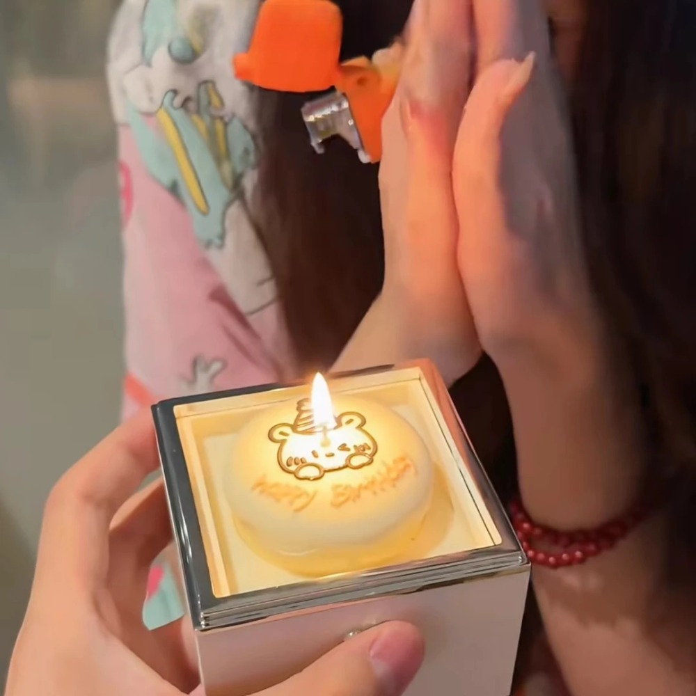 Automatic Flip Bear Flip Ring  - Candle Surprise recension och pris